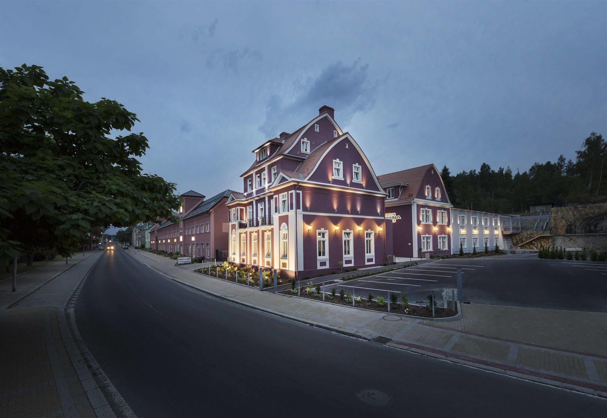 Hotel Dvorana Karlovy Vary Exteriér fotografie