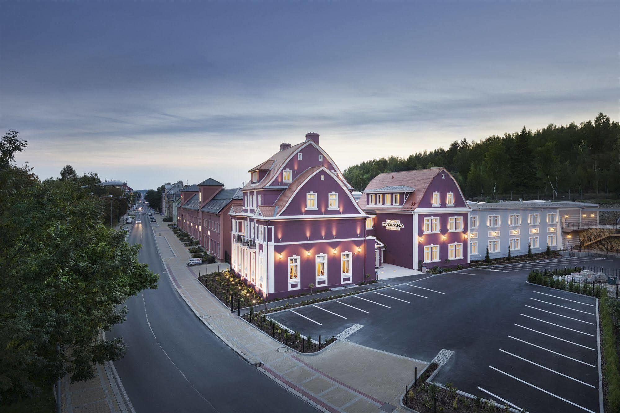 Hotel Dvorana Karlovy Vary Exteriér fotografie